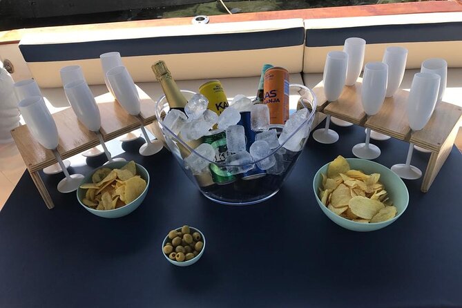 Yacht ride in Puerto Banús - The 2-Hour Yacht Ride: What the Time Is Actually For