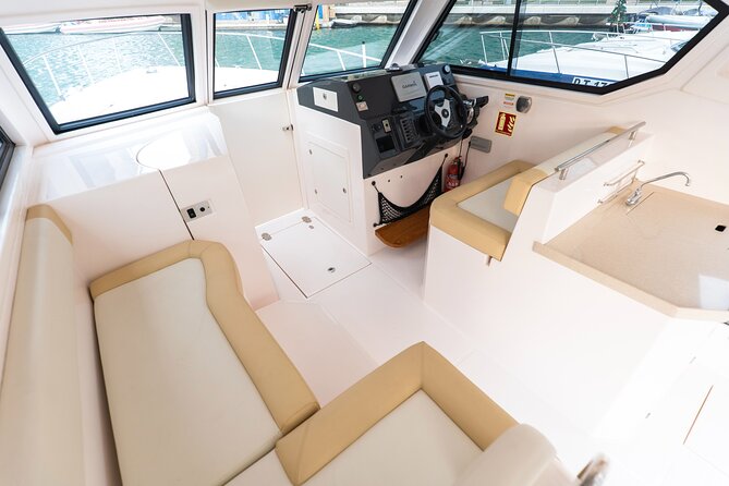 Yachting in Dubai: Book 36 ft Yacht Charter up to 10 people - Getting to Centaurus Charter at Dubai Marina Walk